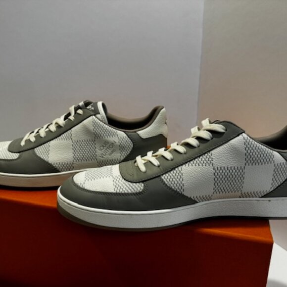 Louis Vuitton Rivoli Sneaker (US 9) - Picture 7 of 8